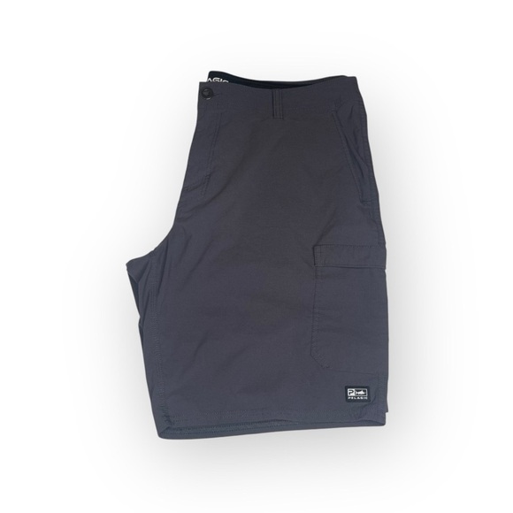 Pelagic® 𓆝 Madeira 20” Outseam Flat Cargo Hybrid Fishing Shorts 𓆝 Graphite 38 - Picture 5 of 16